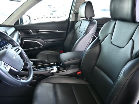 Used 2025 Kia Telluride S AWD/4WD image 25