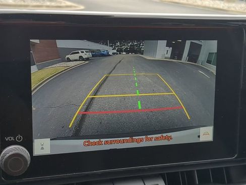 Used 2025 Toyota RAV4 XLE Premium FWD image 23