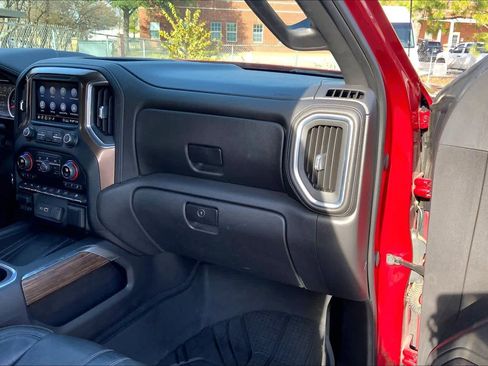 Used 2020 Chevrolet Silverado 1500 High Country w/ Technology Package image 17