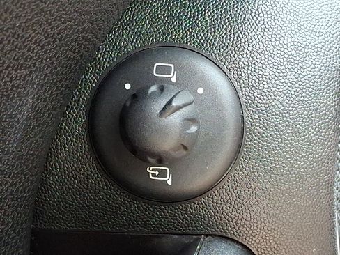 Used 2013 MINI Cooper Roadster FWD image 26