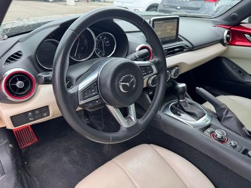 Used 2017 MAZDA MX-5 Miata RF Grand Touring image 9