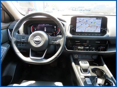Used 2023 Nissan Rogue Platinum w/ Platinum Premium Package AWD/4WD image 11