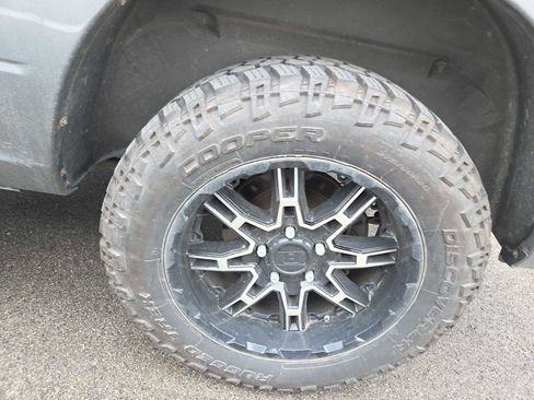 Used 2009 Dodge Ram 1500 Truck SLT w/ Big Horn Regional Pkg image 6