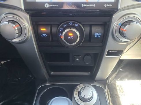 Used 2020 Toyota 4Runner SR5 AWD/4WD image 30