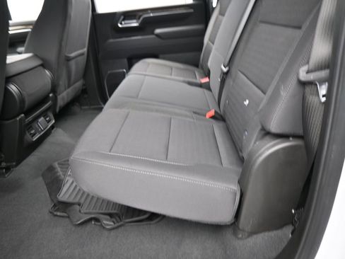 Used 2025 Chevrolet Silverado 2500 LT w/ Convenience Package image 32