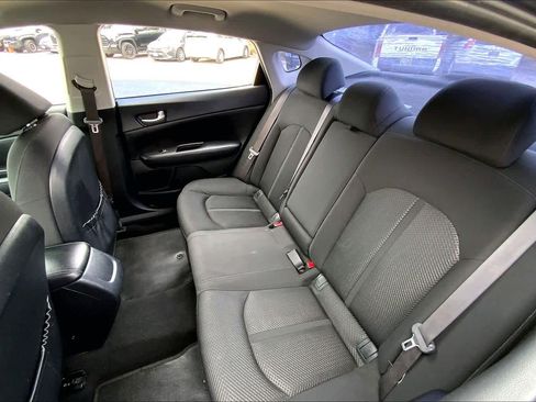 Used 2018 Kia Optima LX FWD image 19