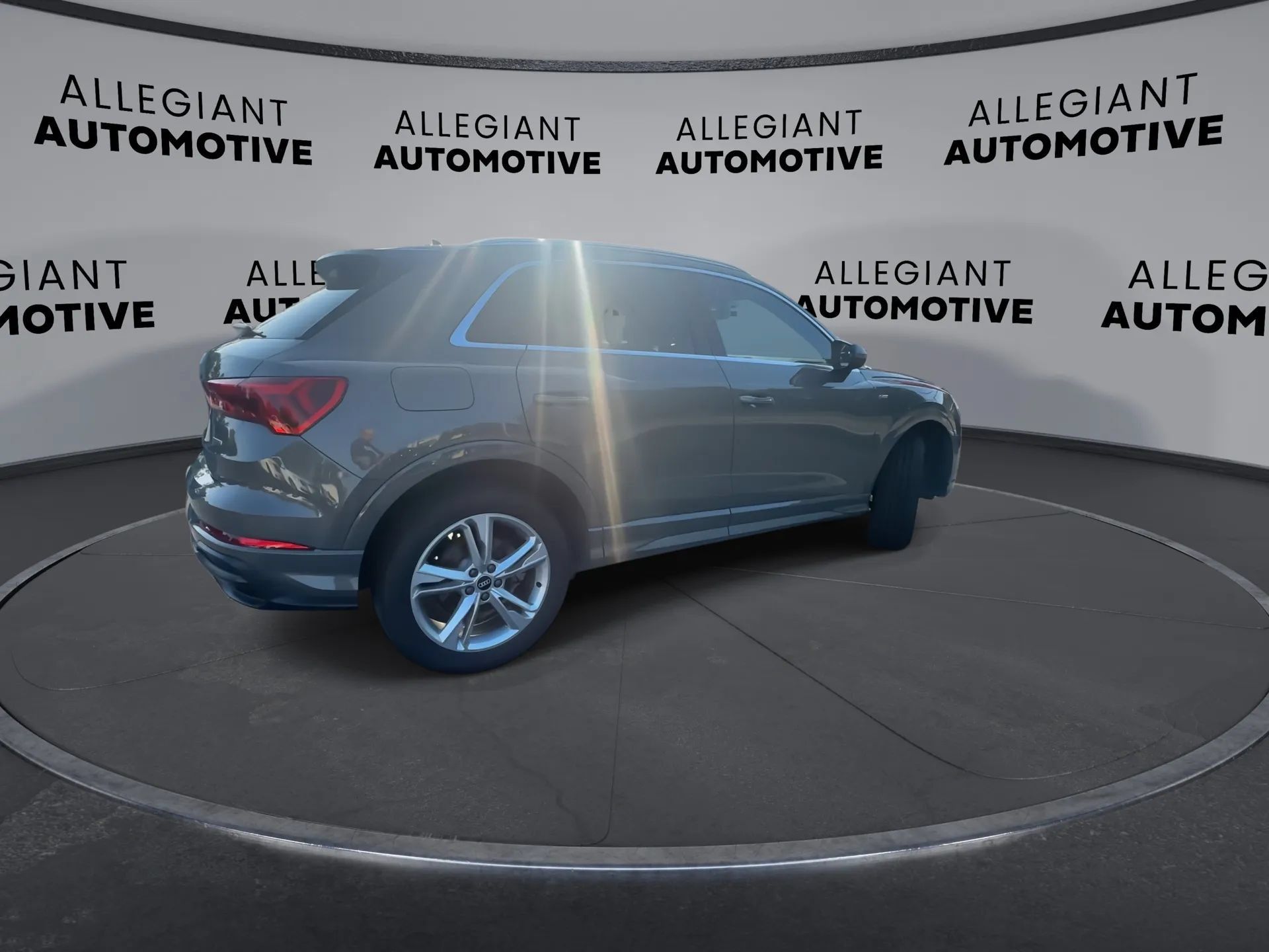 Used 2022 Audi Q3 2.0T Premium Plus w/ Premium Plus Package AWD/4WD image 10