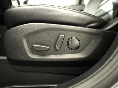 Used 2022 Ford Edge SEL image 11