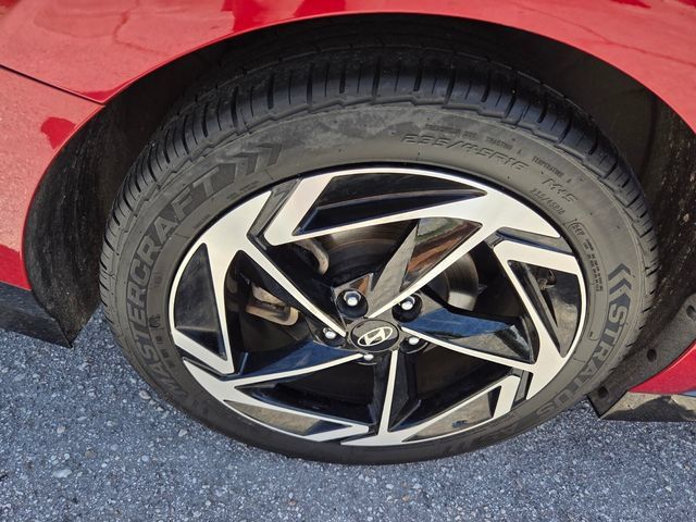 Used 2024 Hyundai Sonata SEL w/ Convenience Package FWD image 17