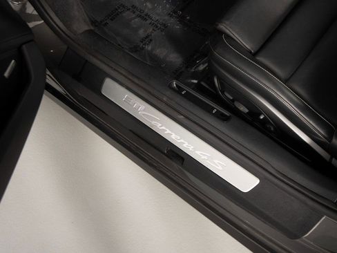 Certified 2022 Porsche 911 Carrera 4S image 19