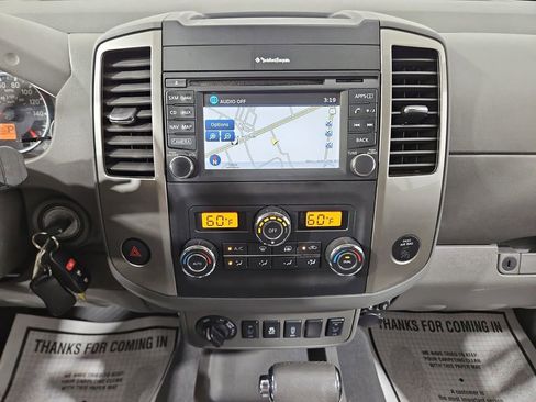 Used 2019 Nissan Frontier SL AWD/4WD image 19