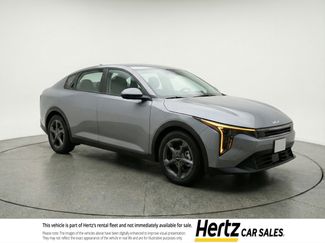 Used 2025 Kia K4 LXS video 1