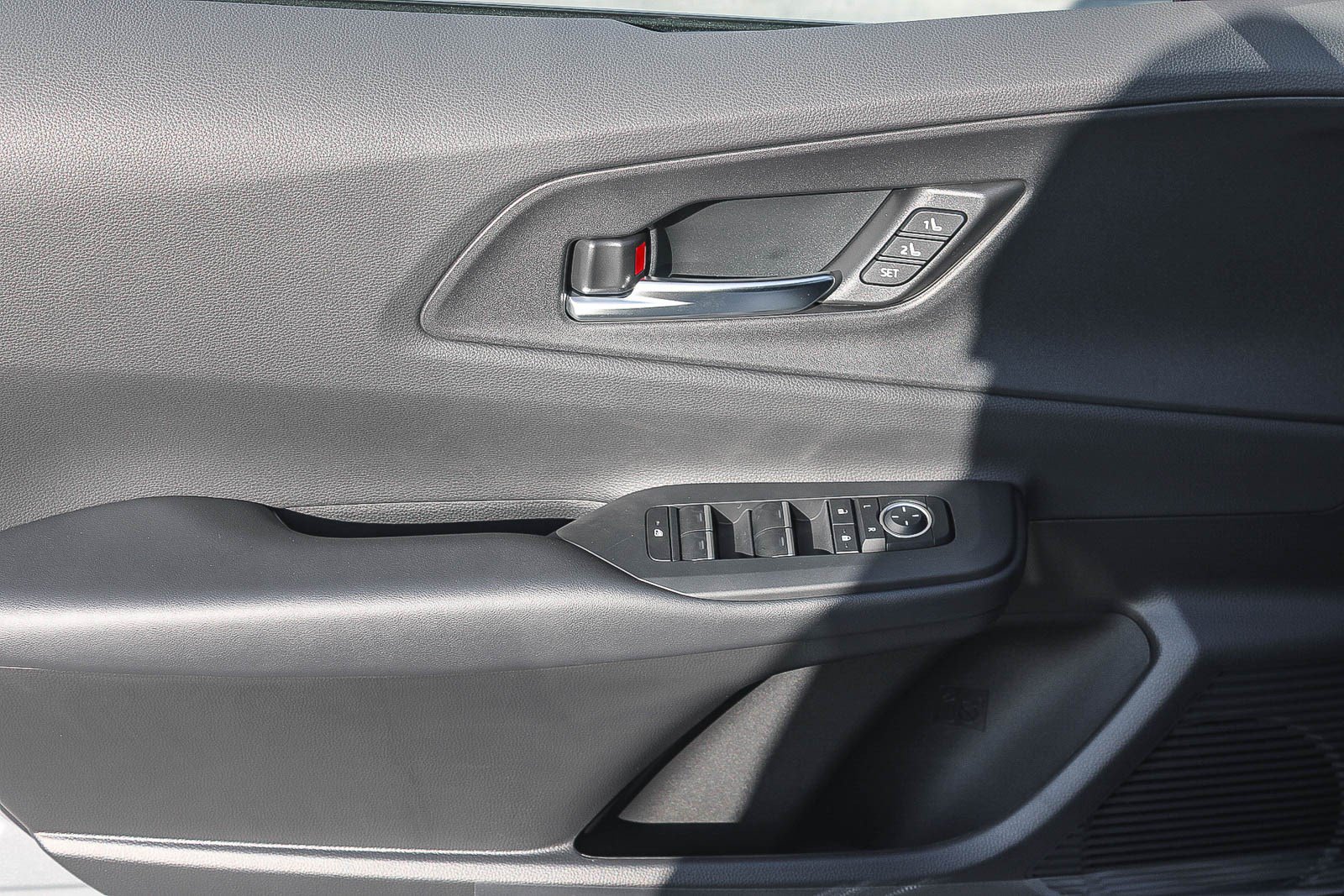 New 2027 Toyota Prius Plug-In Hybrid FWD image 23