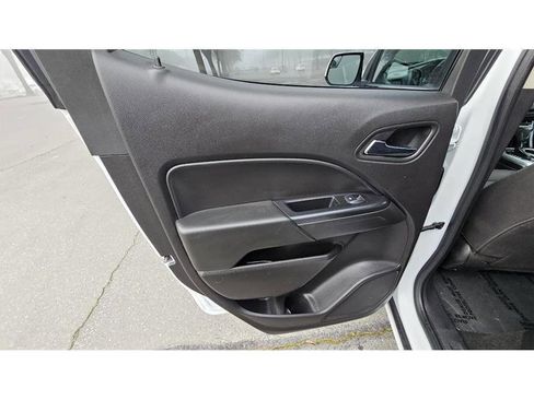 Used 2016 Chevrolet Colorado LT image 34