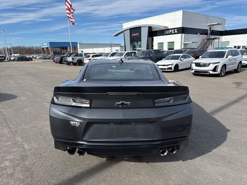 Used 2017 Chevrolet Camaro SS image 4