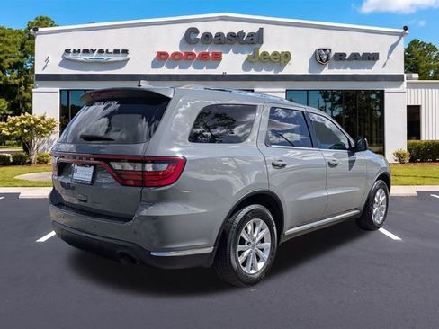 Used 2021 Dodge Durango SXT RWD image 4