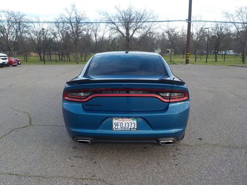 Used 2021 Dodge Charger SXT w/ Blacktop Package image 6