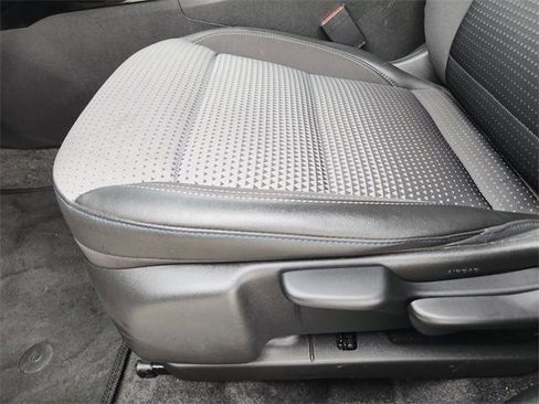 Certified 2024 Chevrolet Trax LT w/ Sunroof Package image 24