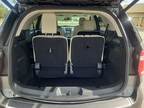 Used 2018 Ford Explorer Platinum AWD/4WD image 8