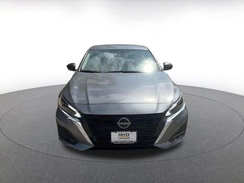 Used 2025 Nissan Altima 2.5 SV image 4