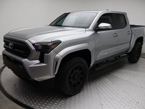 Used 2024 Toyota Tacoma SR5 image 1
