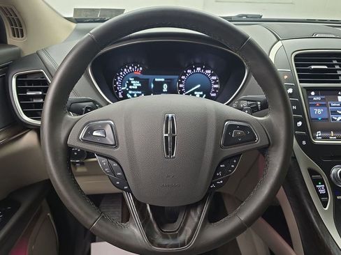 Used 2018 Lincoln MKX Select w/ Select Plus Package image 15