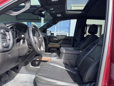 Used 2019 Chevrolet Silverado 1500 High Country image 13