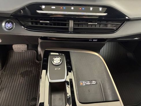 Certified 2025 Buick Enclave Avenir w/ Super Cruise Package image 21