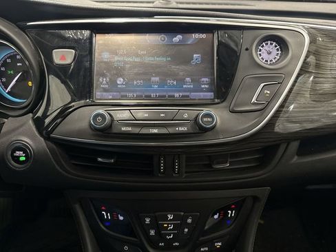 Used 2017 Buick Envision Essence image 10