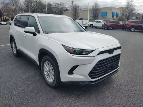 New 2026 Toyota Grand Highlander XLE image 1