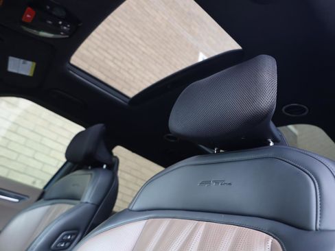 Used 2024 Kia EV9 GT-Line AWD/4WD image 16