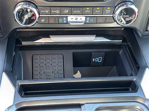 New 2025 Ford F350 Platinum w/ FX4 Off-Road Package image 29