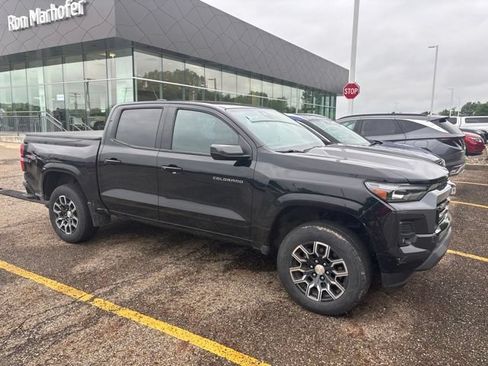 Used 2023 Chevrolet Colorado LT w/ LT Convenience Package III AWD/4WD image 4