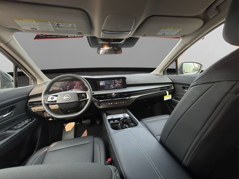 Certified 2025 Nissan Murano SV image 26