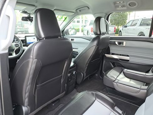 Certified 2023 Ford Explorer XLT w/ Equipment Group 202A image 10