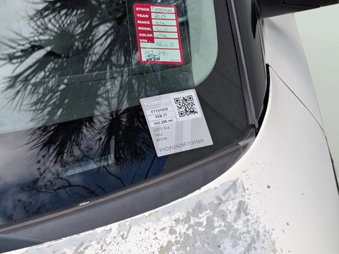 Used 2015 Kia Soul image 26