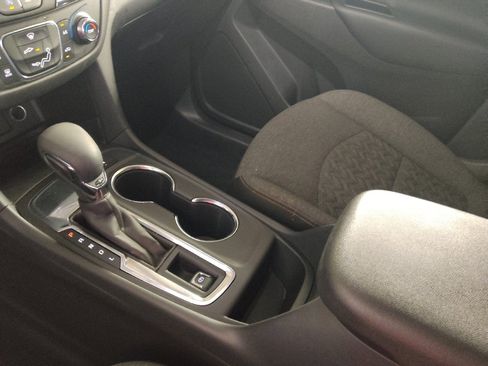 Used 2024 Chevrolet Equinox LT FWD image 26