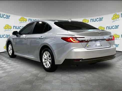 Used 2025 Toyota Camry LE image 4