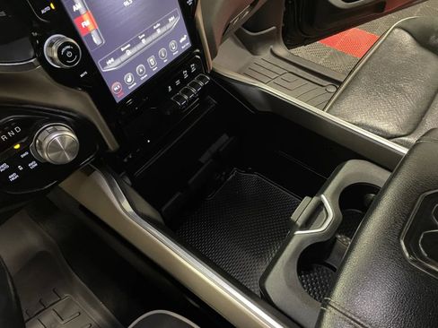 Used 2019 RAM 1500 Laramie image 37