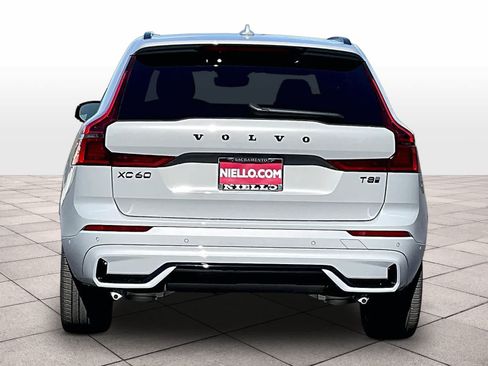 New 2026 Volvo XC60 T8 Ultra w/ Climate Package AWD/4WD image 6