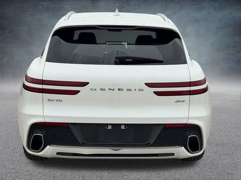 Used 2025 Genesis GV70 2.5T image 5