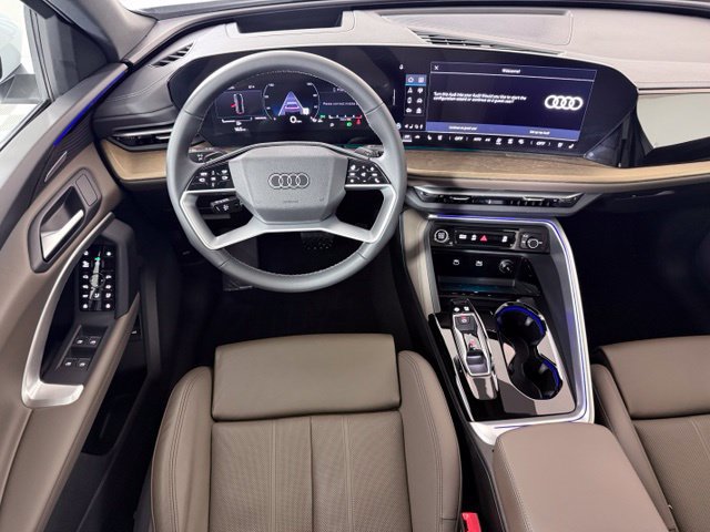 Certified 2025 Audi Q5 Premium Plus w/ Premium Plus AWD/4WD image 11