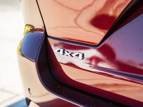 Used 2024 Jeep Grand Cherokee Limited image 8