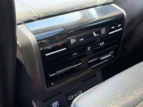 Used 2023 Acura MDX SH-AWD w/ Technology Package image 27