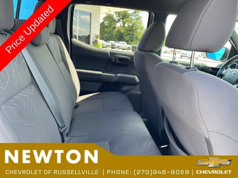 Used 2018 Toyota Tacoma TRD Off-Road w/ Technology Package RWD image 26