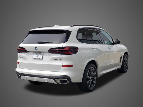 New 2026 BMW X5 xDrive40i w/ M Sport Package AWD/4WD image 6