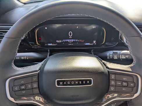 Used 2022 Jeep Wagoneer Series III w/ Premium Group I image 30