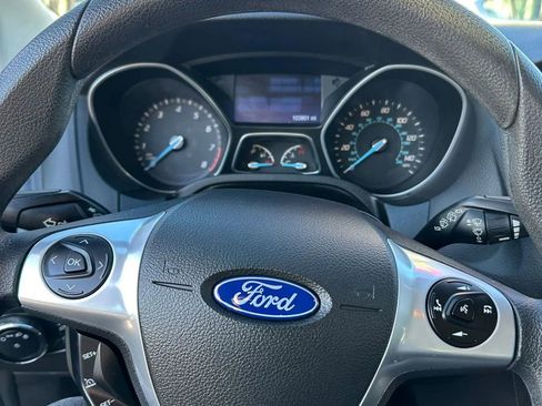 Used 2014 Ford Focus SE image 16