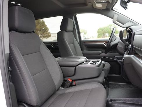 Used 2025 Chevrolet Silverado 1500 LT w/ Safety Package AWD/4WD image 9