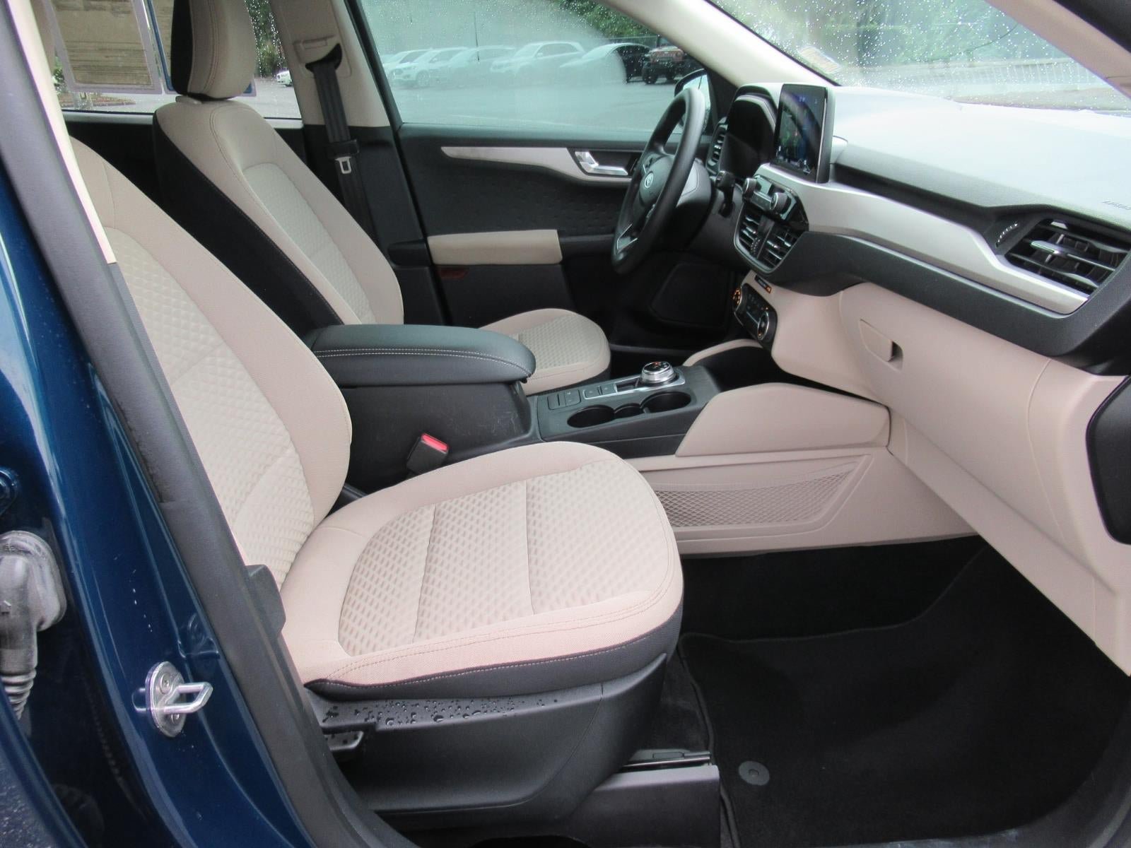 Used 2020 Ford Escape SE FWD image 10